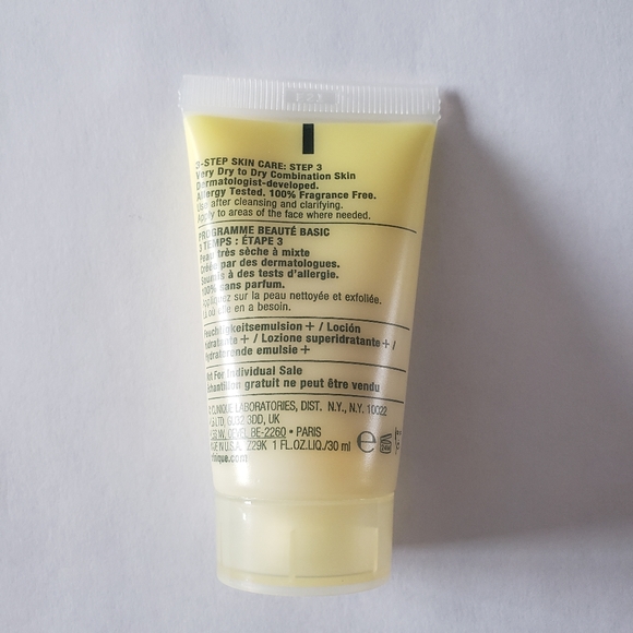 NWT Clinique Moisturizing Lotion(Sample Size) - Picture 3 of 3